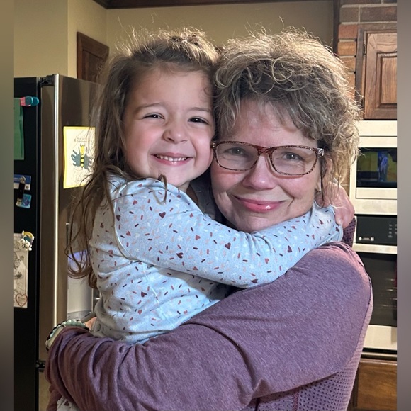 Meet your Posher, Amy - Picture 2 of 8